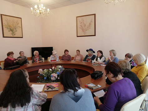 В клубе «Друг на час»